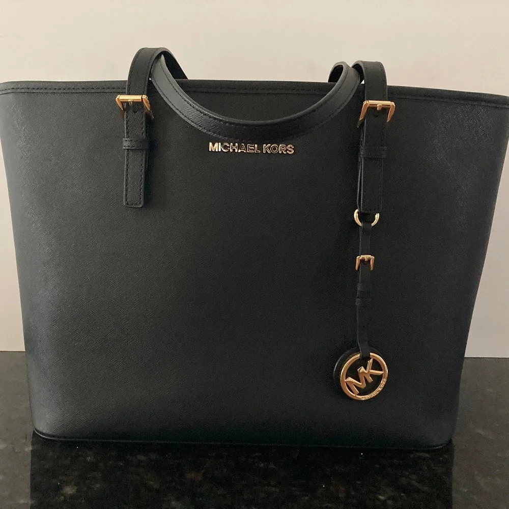Michael Kors Black Saffiano Leather Large Jet Set Travel TZ Tote/$278 RETAIL/NEW